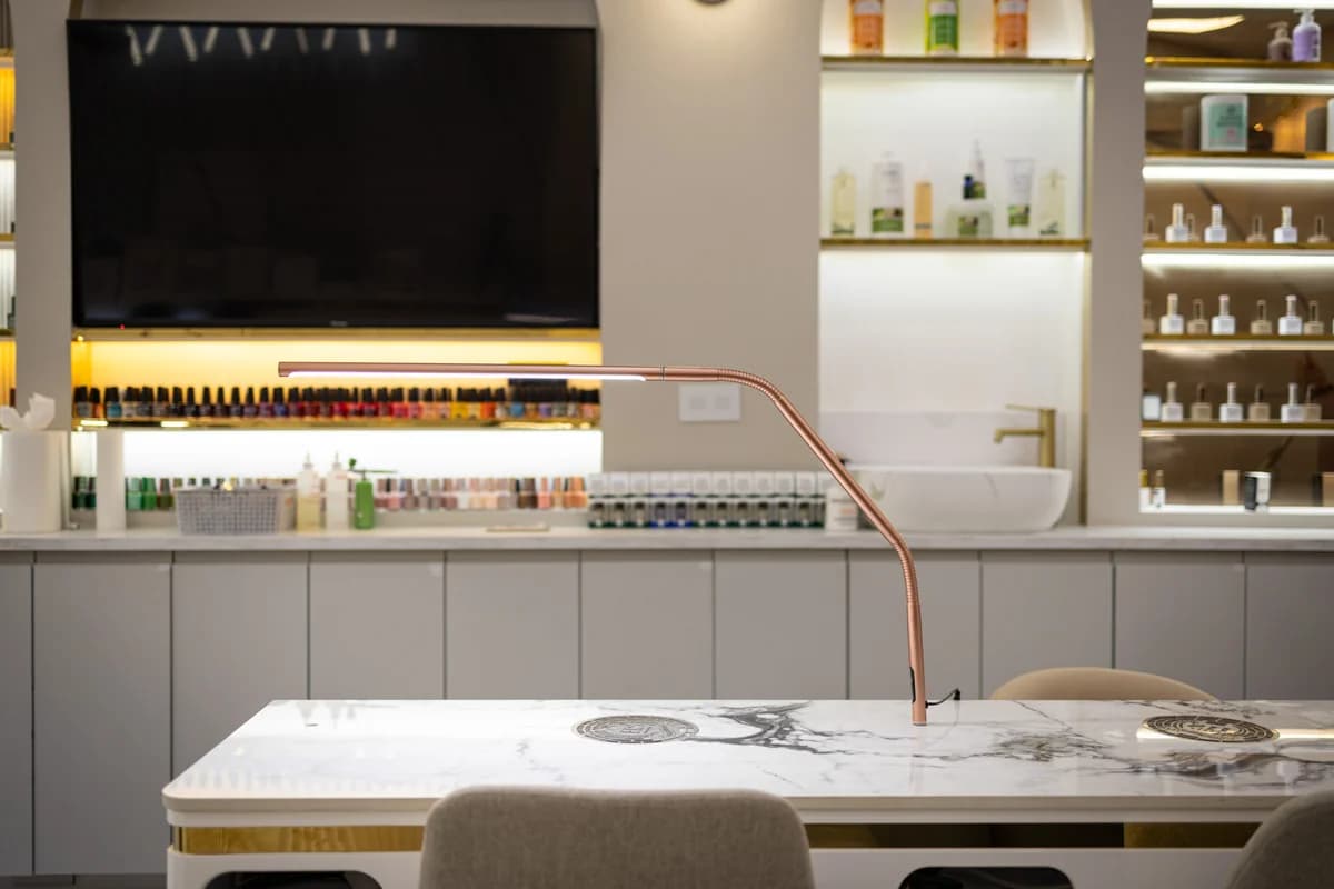 DAYLIGHT - Slimline 4 Stolna Lampa - Rose Gold image 3
